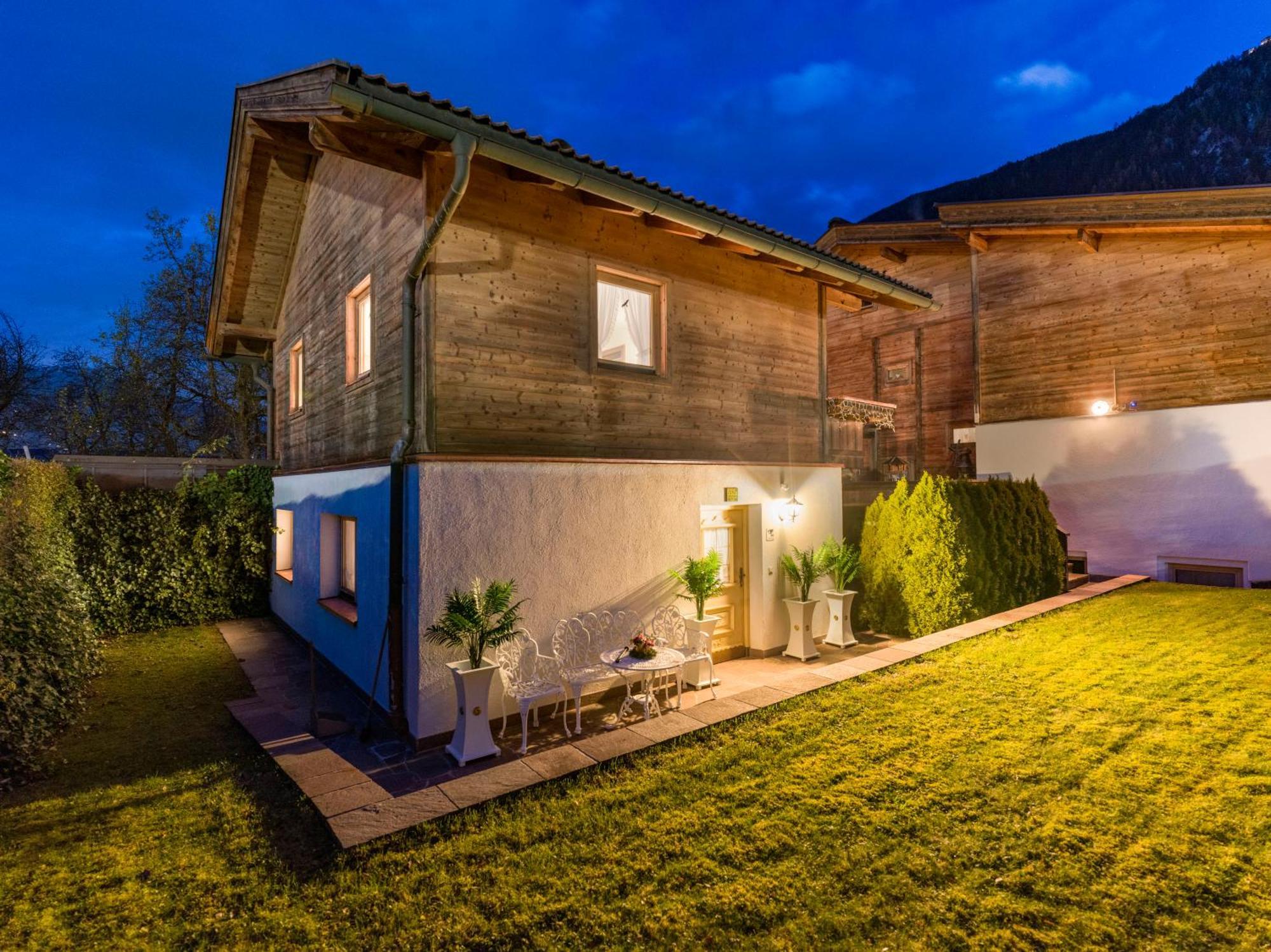 Chalet - Appartements Julitta Mayrhofen Exterior photo