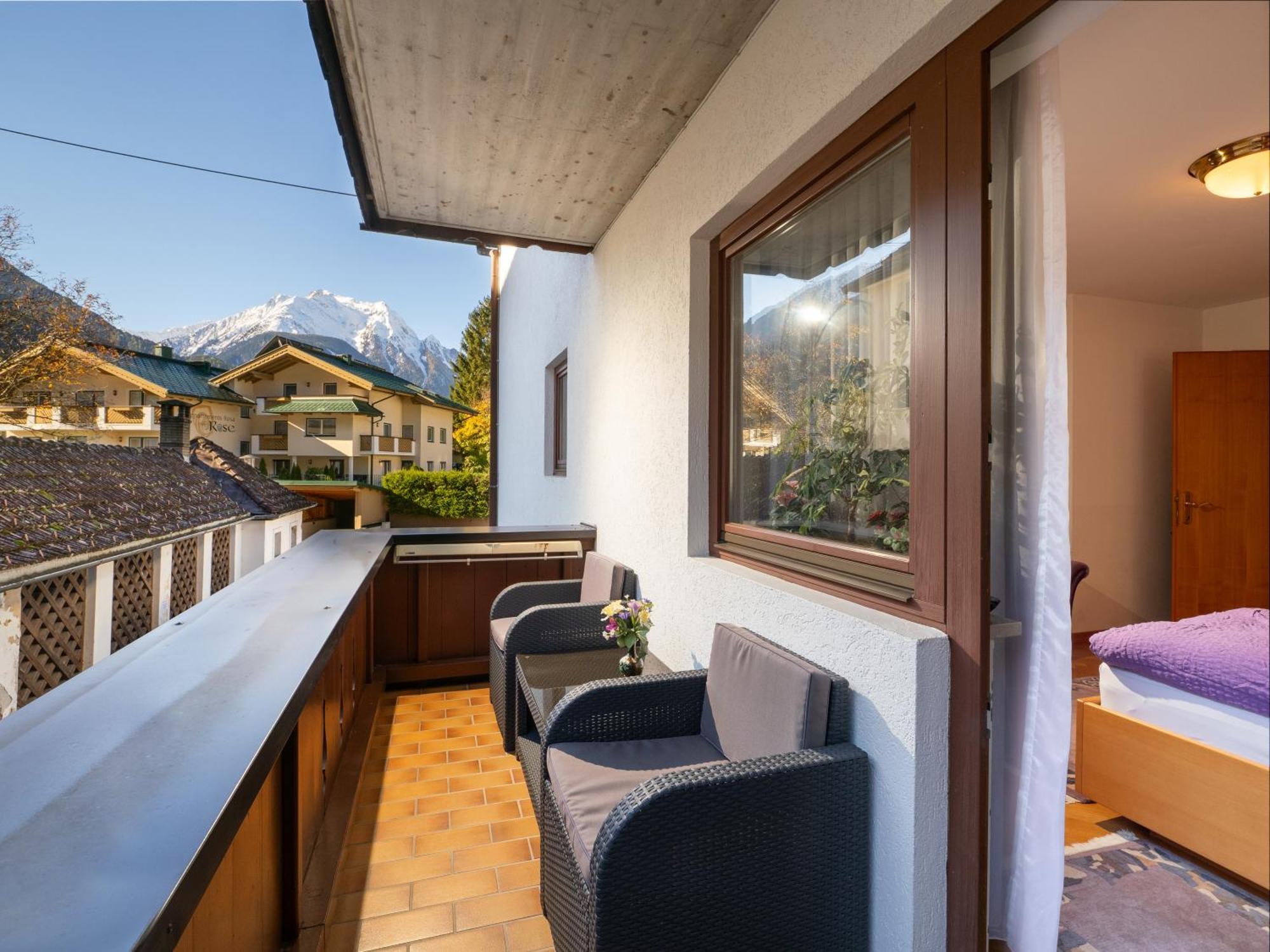 Chalet - Appartements Julitta Mayrhofen Exterior photo